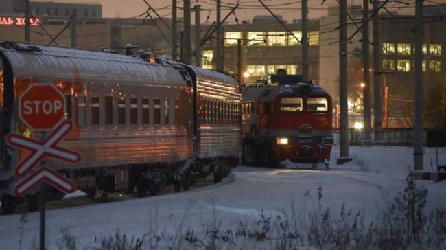 В ОЖД назвали причину опоздания поездов в Петербург грузовой поезд, ржд, поезд