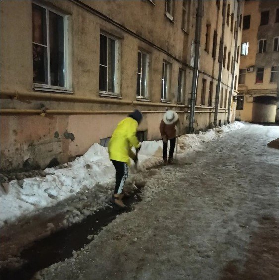 Скользко, а потом больно: прокуратура заинтересовалась первопричиной пострадавших на улицах Петербурга прокуратура, спб, снег