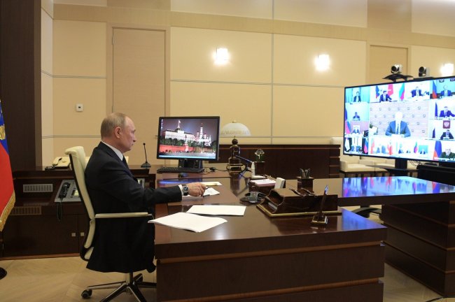 Владимир Путин провел видеоконференцию со студентами в честь праздника путин, молодежь, студенты