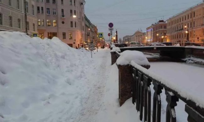 Градоначальник оставил Петербург в ноябре один на один со снегом снег, питер, солнце, снежный коллапс