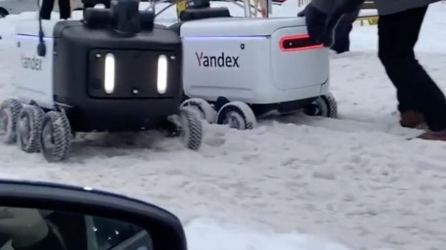 Спасибо роботам: киберкурьеры «Яндекс» показали снежный коллапс в Мурино петербург, яндекс, роботы, снег, мурино