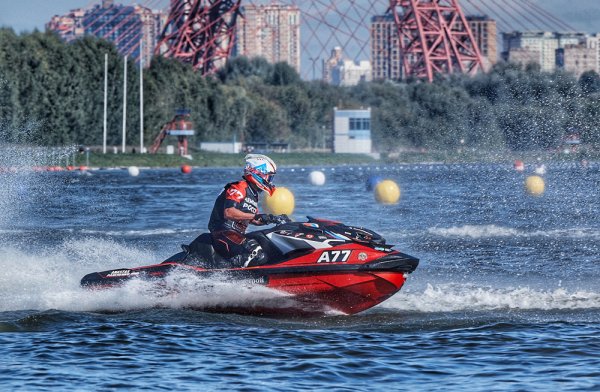 Анастас Панченко стал Чемпионом России и обладателем Кубка России по аквабайку