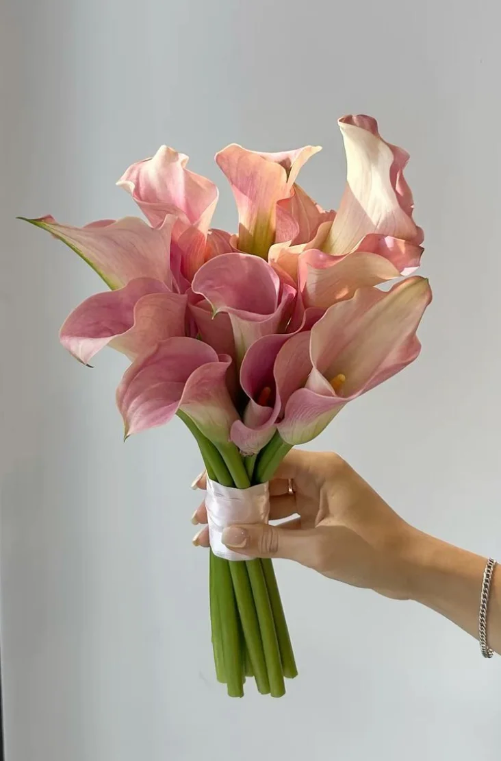 Свадебные букеты 2026: 20+ идей для вдохновения