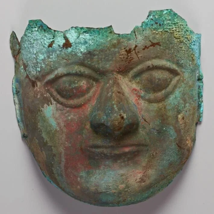 Застывшее время: 20 удивительных артефактов, в которых живут истории древних мастеров