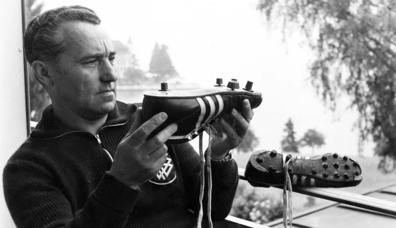 История Adidas в СССР: от сталинских рекордов до бандитских трёх полосок в 90-х