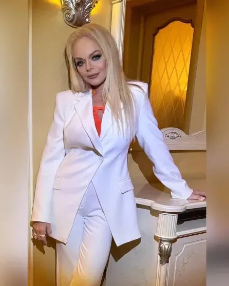 Публика голосует ногами: как прошло первое выступление Ларисы Долиной после скандала