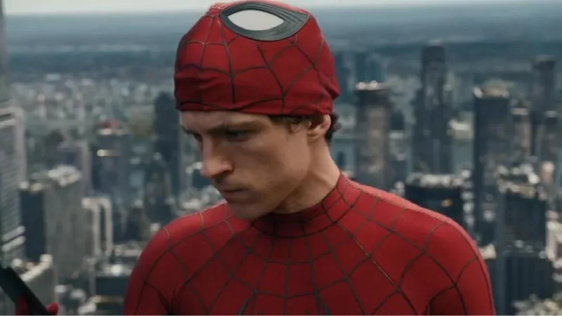 «Человек-паук: Новый день»: Питер Паркер мутирует в первом трейлере