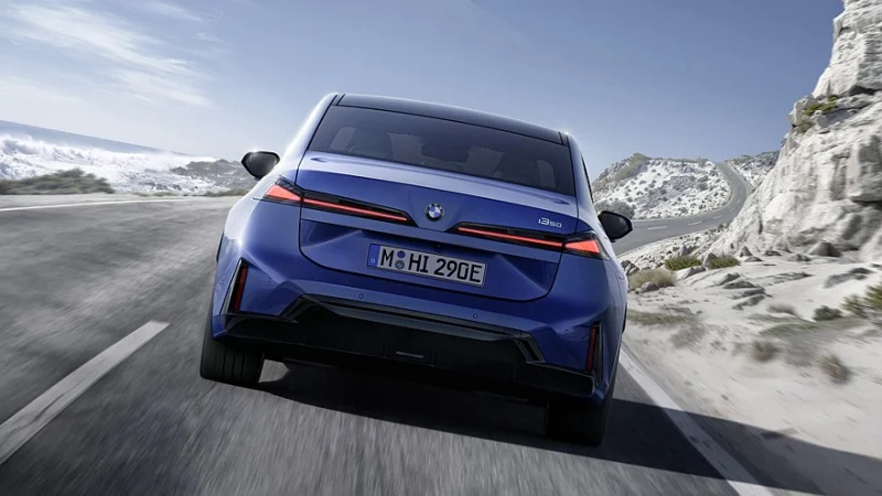 BMW представила глобальный электромобиль i3 с запасом хода до 900 км