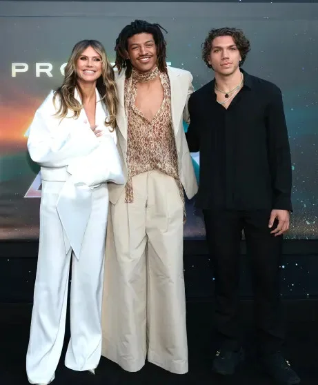 Хайди Клум и сын Генри на премьере нового фильма с Райаном Гослингом