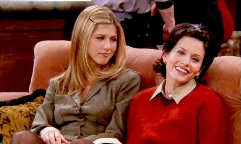 От «Клубка змей» до «Хора гиен»: 60 идей, как назвать чат с подругами