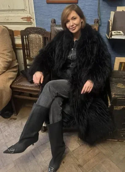 Дмитрий Дибров вышел в свет с новой возлюбленной