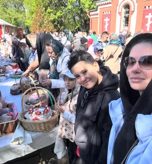 Дочь звездной пары вышла на подиум: Мия Прилучная дебютировала на Неделе моды