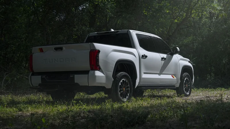 Toyota готовит хардкорную Tundra TRD Hammer для битвы с Ford Raptor