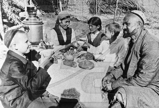 Сердце, вместившее шестнадцать сирот: история семьи Шамахмудовых