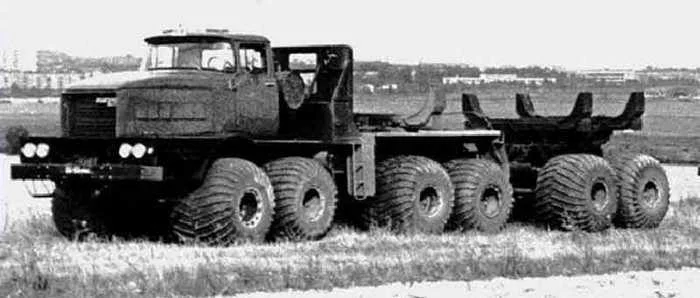 Пять невероятных автомобилей СССР, опередивших своё время