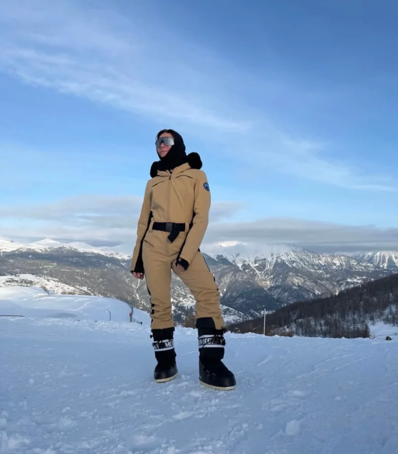 Джованна Антонелли в 50 лет: звезда «Клона» задула свечи на пляже