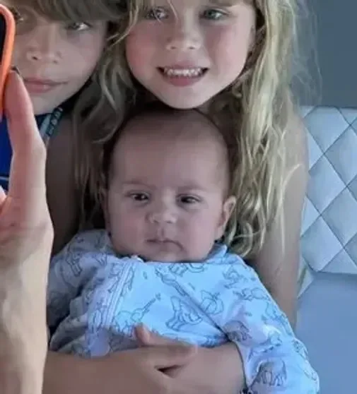 Анна Курникова представила четвёртого ребёнка: сына Ромео