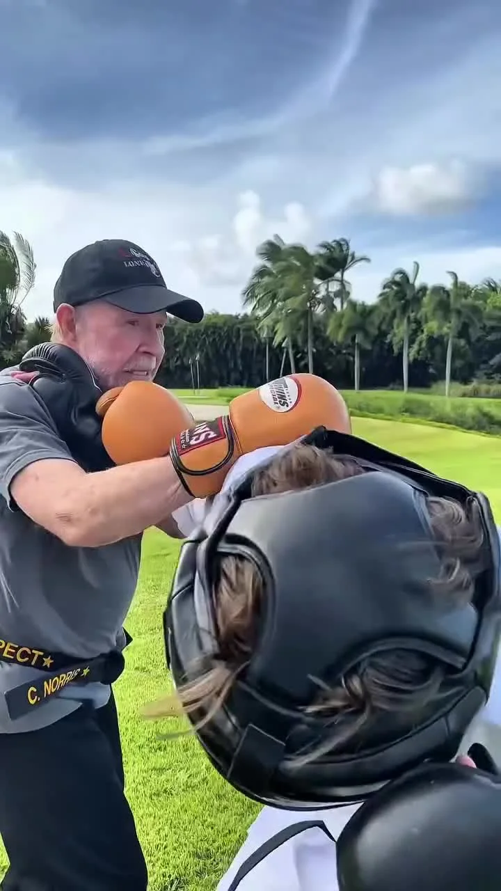 Ушел из жизни легенда боевиков: скончался Чак Норрис