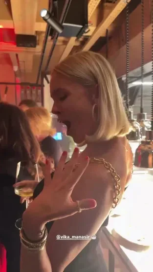 Виктория Манасир отпраздновала 45-летие в кругу семьи и друзей