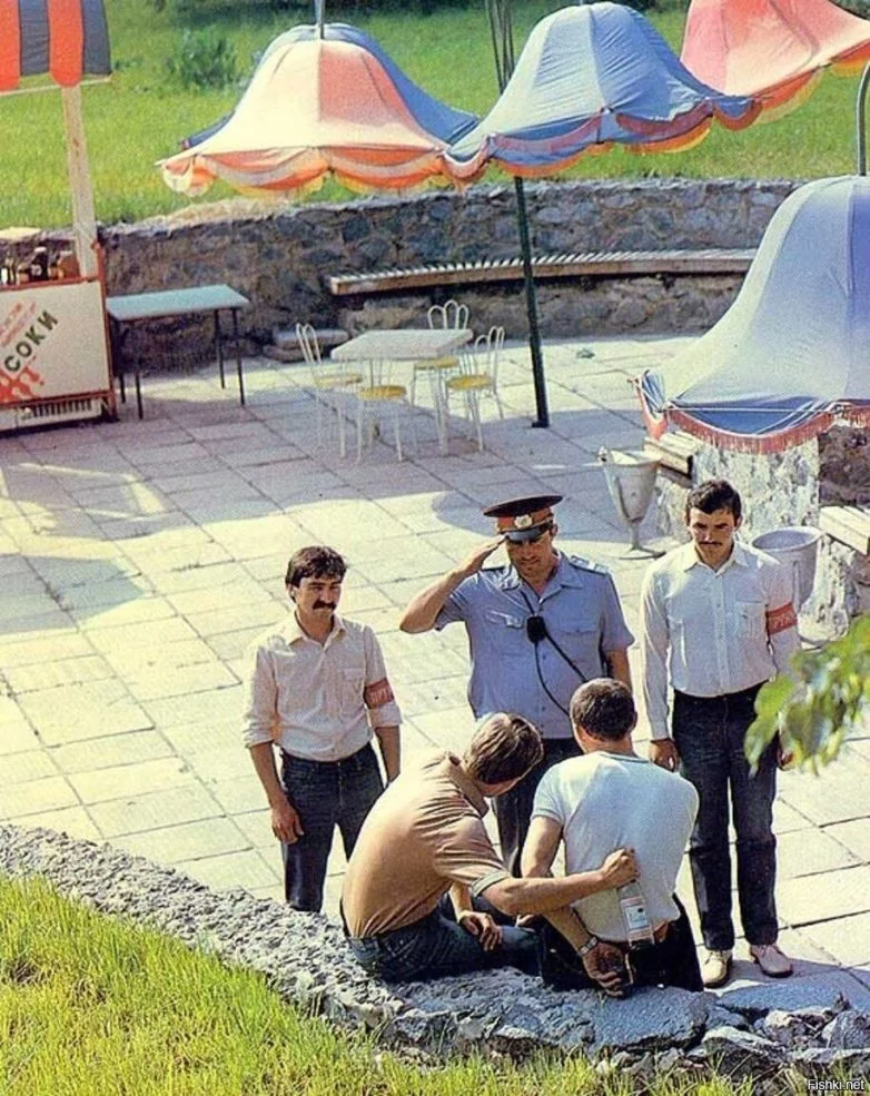 Снимки, которые помнят: душевная подборка фотографий и артефактов советской эпохи