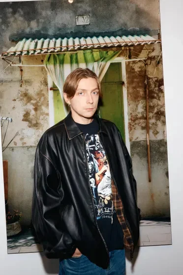 Светская тусовка на открытии выставки Тима Парщикова Color Matrix