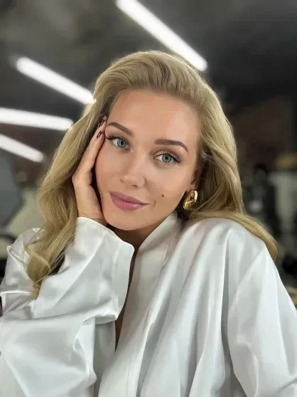 Асмус в фате: новая шутка актрисы в адрес бывшего мужа Харламова