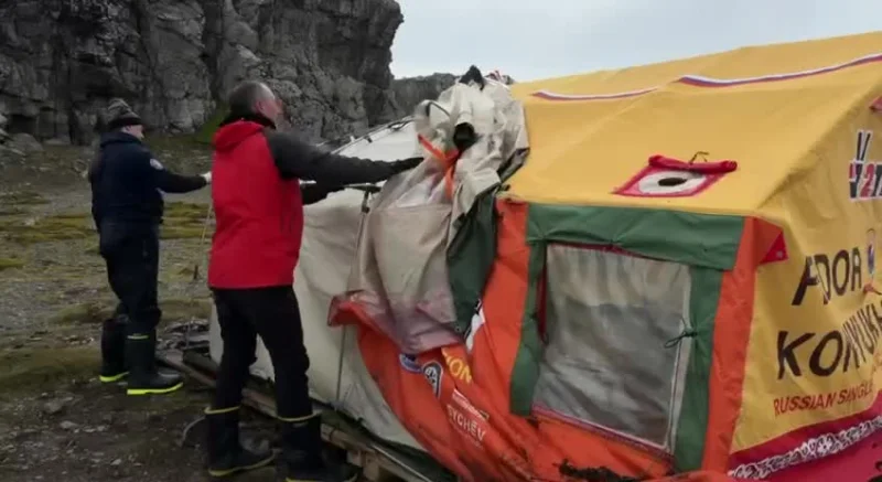 Федор Конюхов вернулся из Антарктиды, где подружился с пингвинами