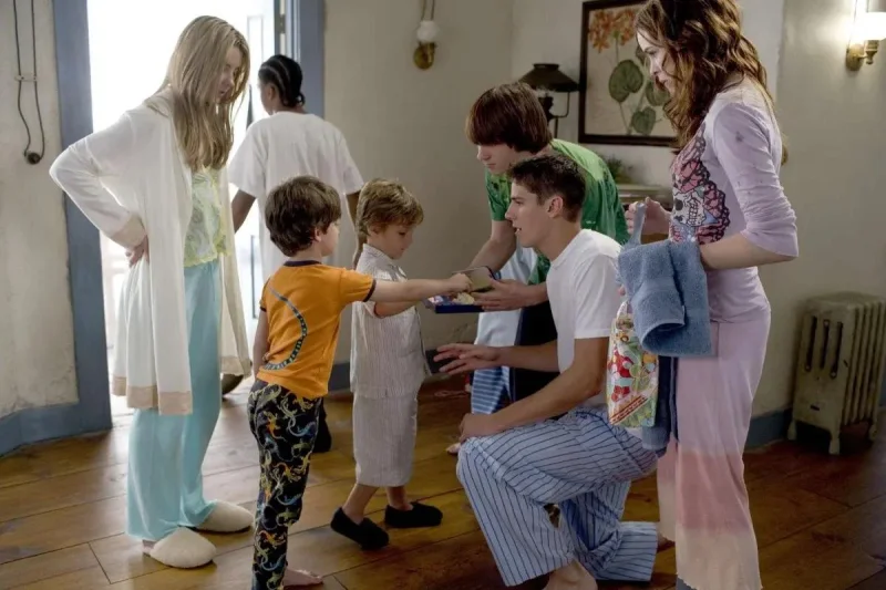 Что нельзя говорить старшему ребенку: 8 фраз, которые ломают детскую психику