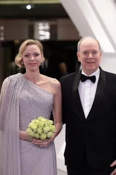 Княжеский выход: Альбер II и Шарлен на светских мероприятиях в Монако