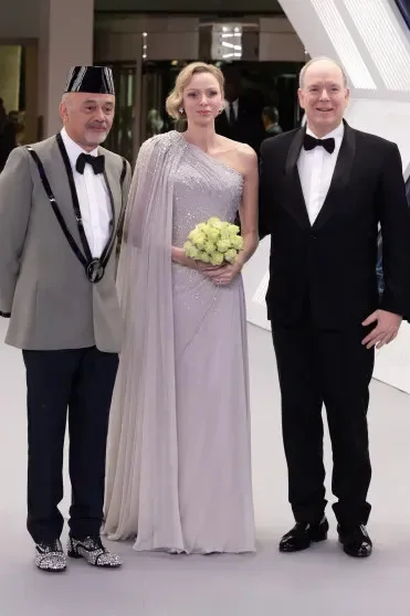 Княжеский выход: Альбер II и Шарлен на светских мероприятиях в Монако