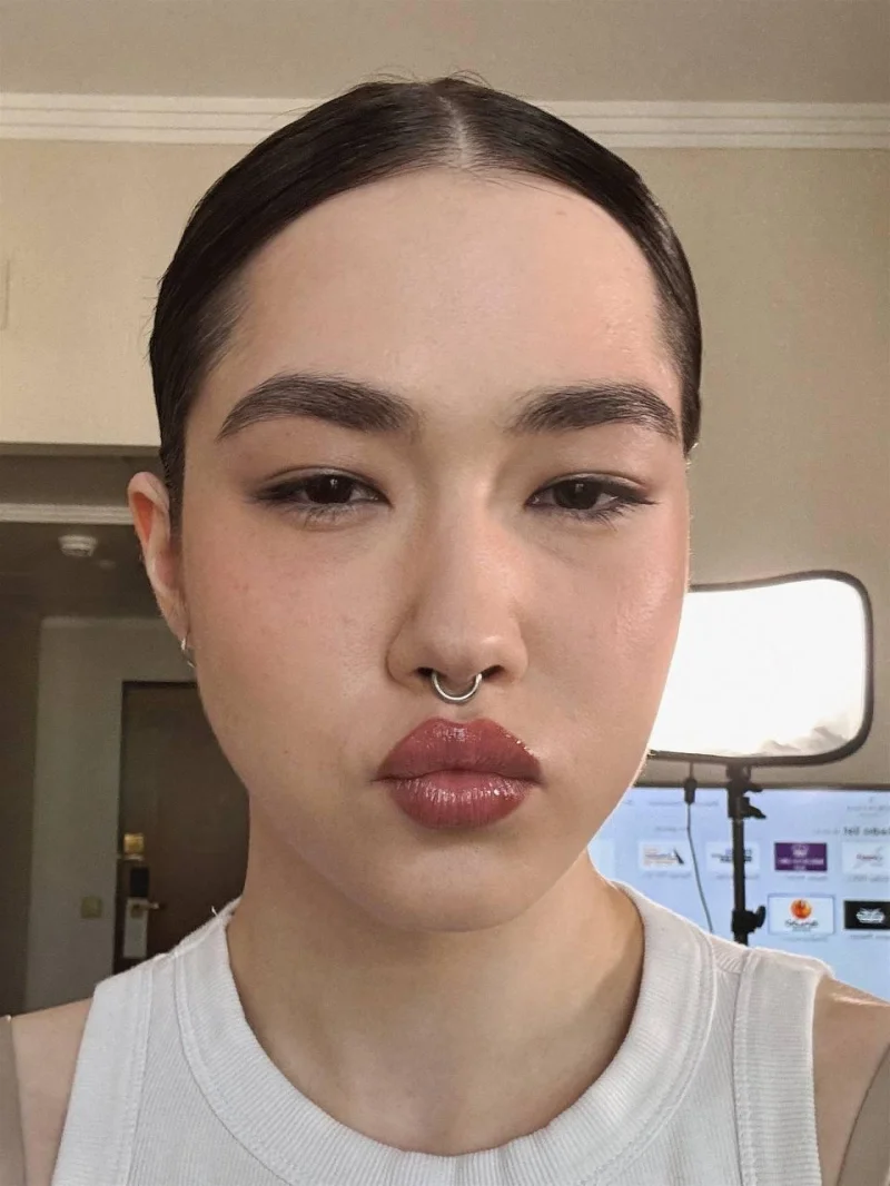 Неожиданный сюрприз: блогер Анастазис получила предложение в «киндере»