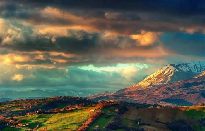 Величественные горные хребты: пейзажи, от которых захватывает дух