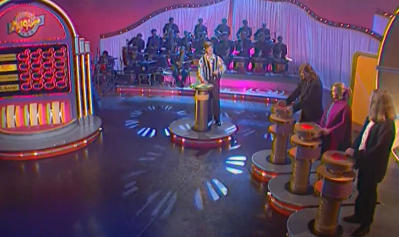 Коньяк для вращателя и 132 миллиона зрителей: тайны создания "Угадай мелодию", о которых молчали