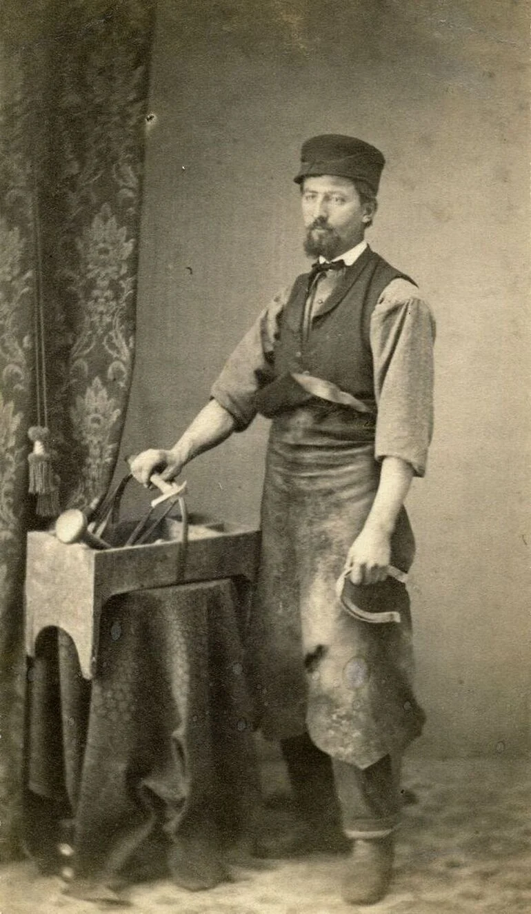 Профессии викторианской эпохи: как выглядел труд на старинных фотографиях