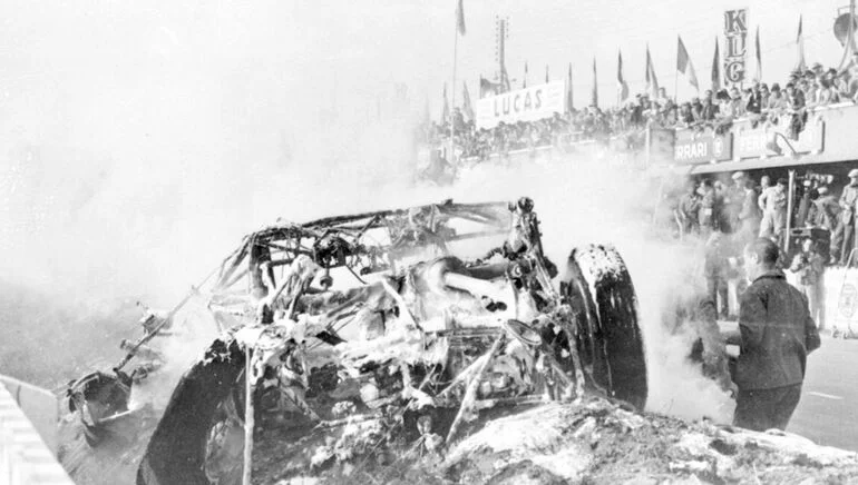 Самый страшный день в истории гонок: катастрофа в Ле-Мане 1955 года