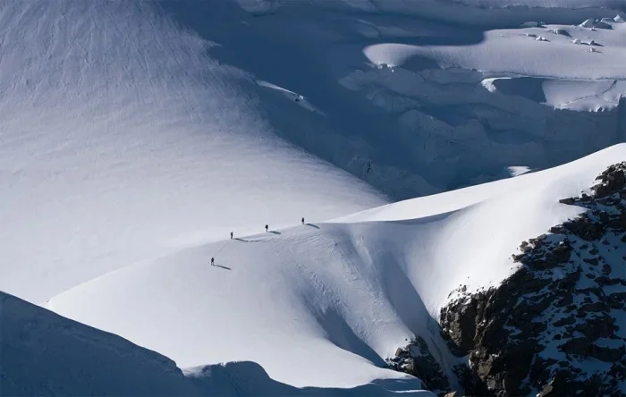 Величественные горы мира: захватывающие пейзажи и лучшие фото Величественные горные хребты: пейзажи, от которых захватывает дух