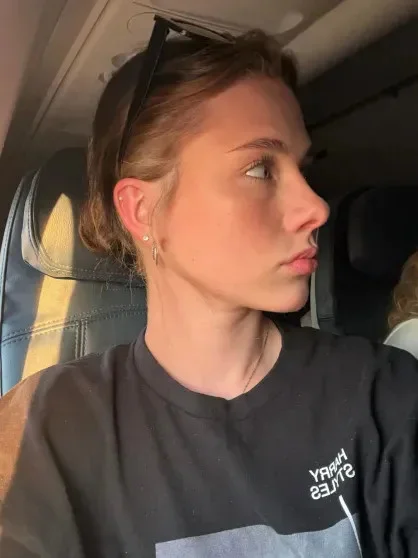 Надежда Ефремова загорает на пляжах Флориды