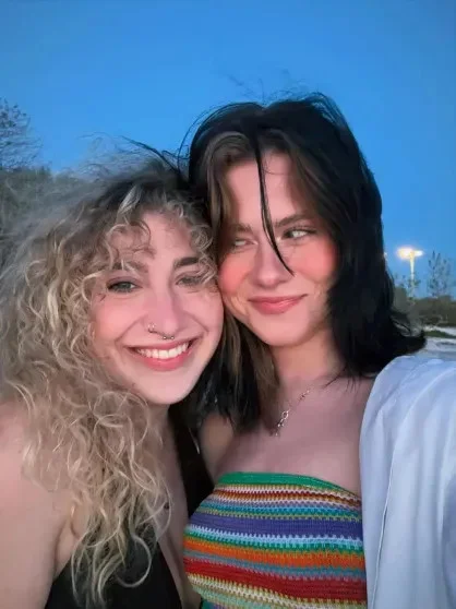 Надежда Ефремова загорает на пляжах Флориды