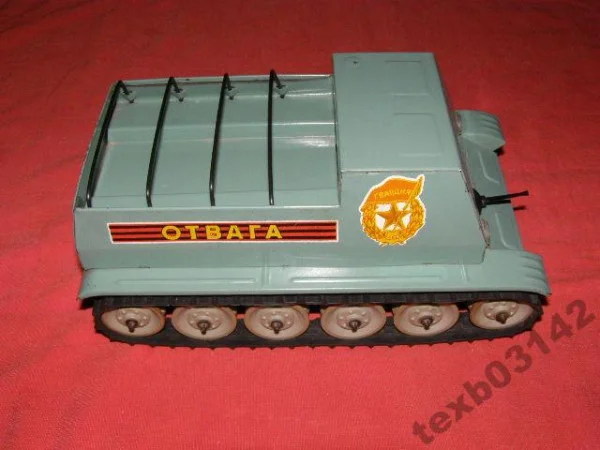 Сокровища из детства: моя коллекция игрушечного транспорта