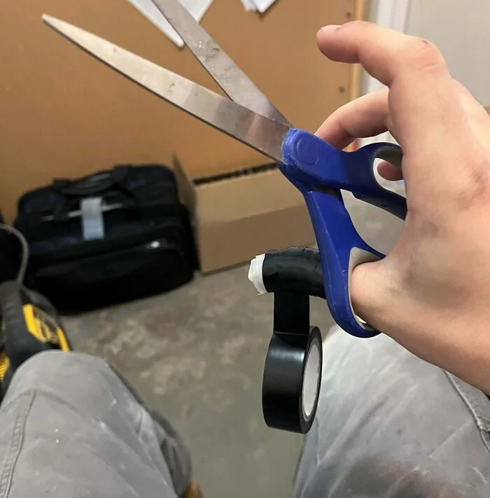 Когда логика ушла в отпуск: 15 ситуаций, от которых хочется схватиться за голову