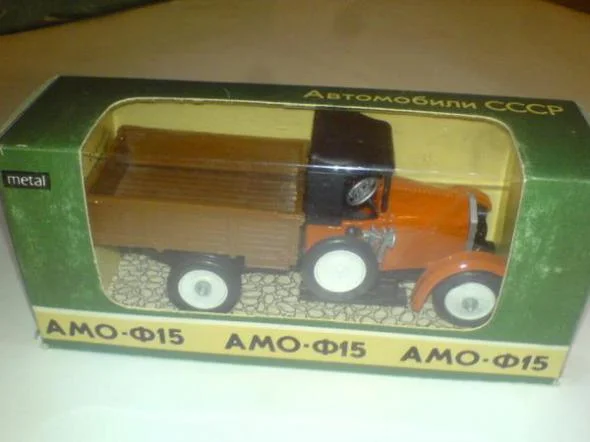 Сокровища из детства: моя коллекция игрушечного транспорта