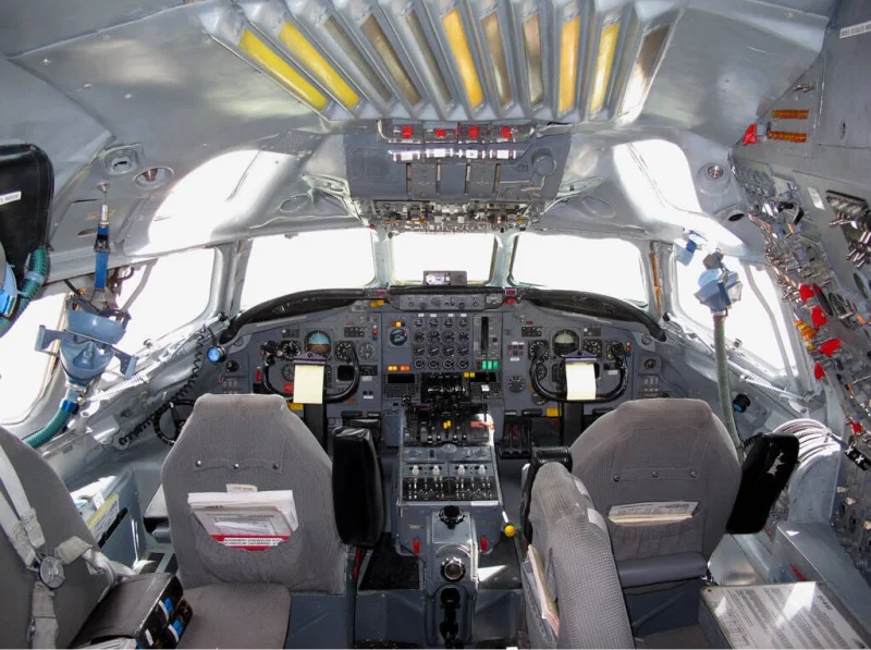 Зачем старым самолётам были нужны «брови» над кабиной пилота