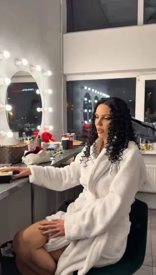 «Как вам такое, господа?»: Самойлова устала от работы, а подписчики советуют сменить профессию