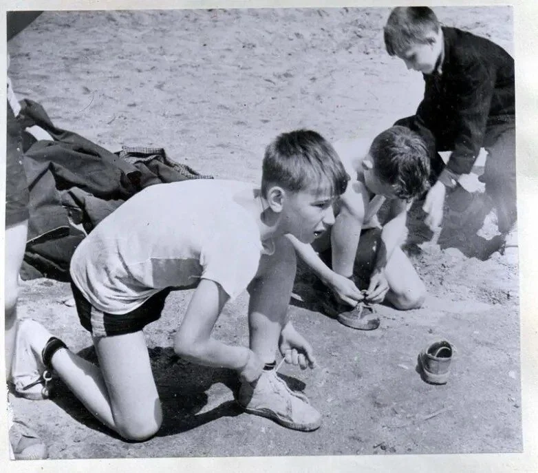 Детство без гаджетов: Когда мальчики гордились силой, а не шмотками