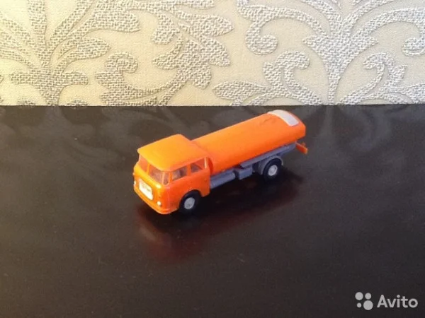 Сокровища из детства: моя коллекция игрушечного транспорта