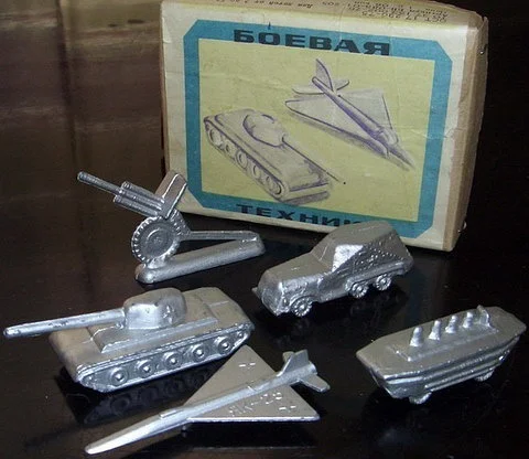 Сокровища из детства: моя коллекция игрушечного транспорта