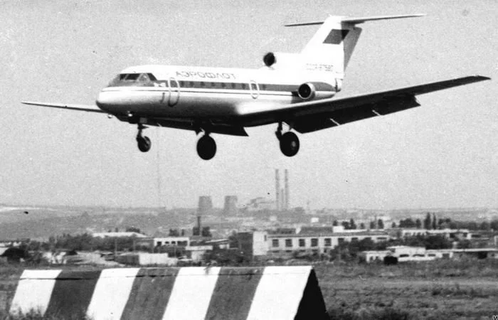 «Окурок», который летал везде: невероятная история советского Як-40