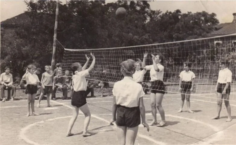 Детство без гаджетов: Когда мальчики гордились силой, а не шмотками