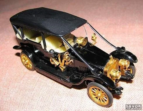 Сокровища из детства: моя коллекция игрушечного транспорта