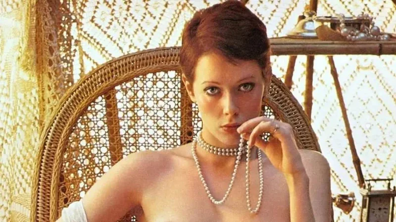 Шампанское перед кадром и 13 лет в прокате: как «Эммануэль» стала самой прибыльной сенсацией 70-х